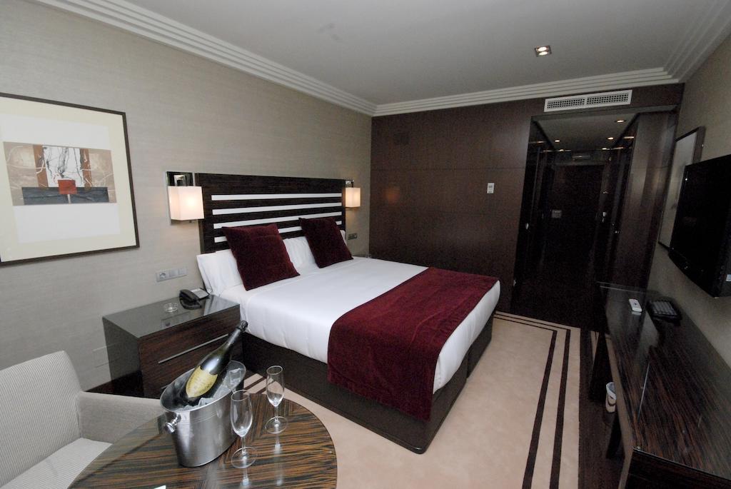 Hotel Los Penascales - Adults Only Las Rozas de Madrid Ruang foto
