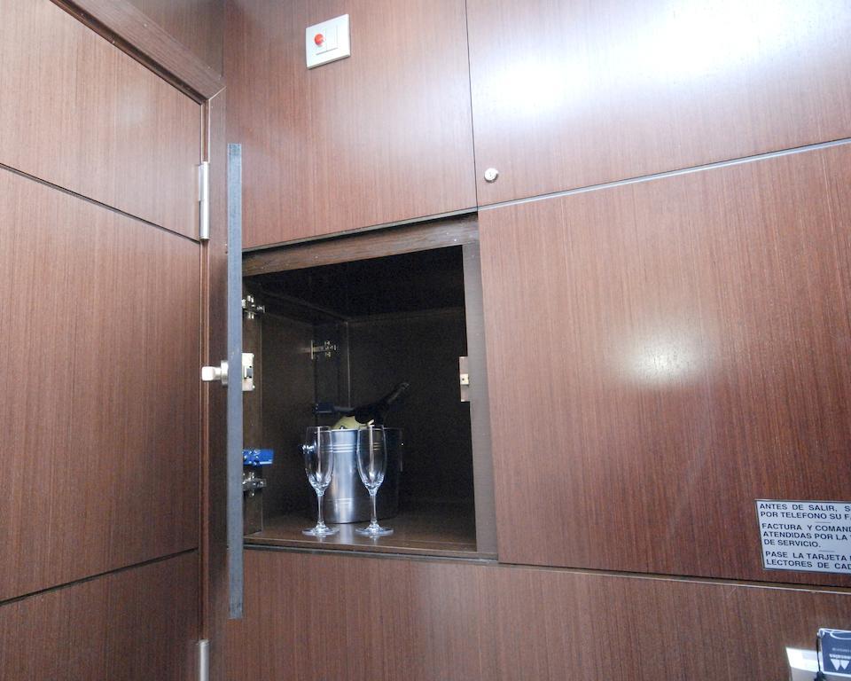 Hotel Los Penascales - Adults Only Las Rozas de Madrid Ruang foto