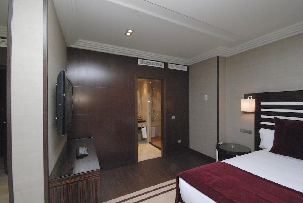 Hotel Los Penascales - Adults Only Las Rozas de Madrid Ruang foto