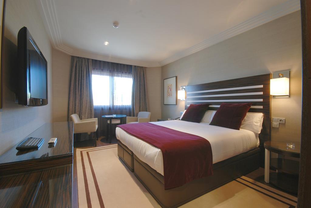 Hotel Los Penascales - Adults Only Las Rozas de Madrid Ruang foto